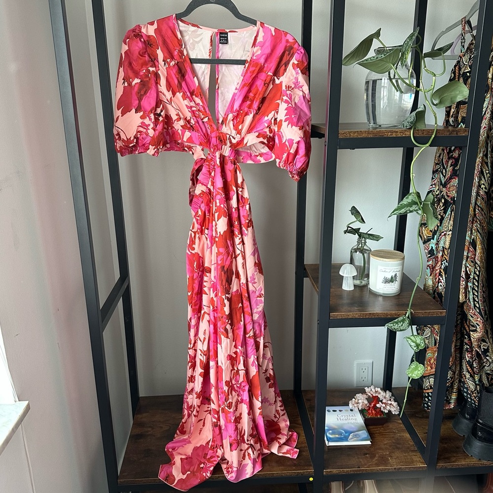 Floral Print Cut Out Puff Sleeve Dress